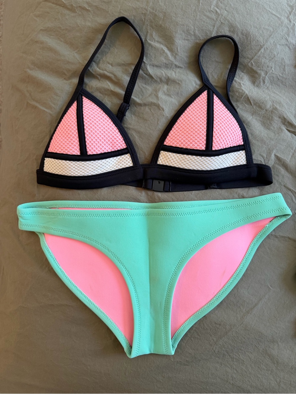 triangl swimwear Pink & Mint Colorblock Triangle Bikini